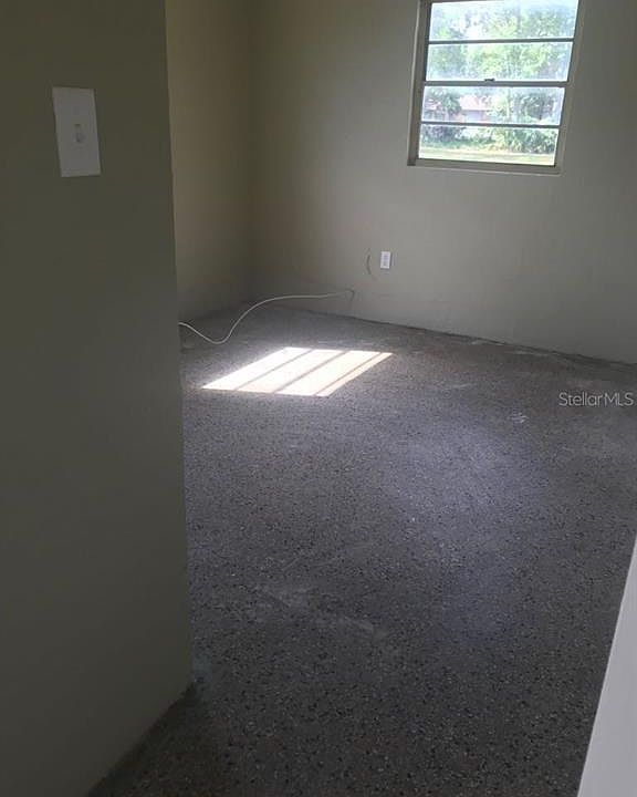 2nd image of 736 W Anderson St