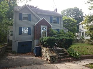 19 Carlson Cir, West Roxbury, MA 02132