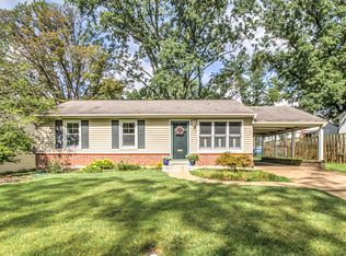527 Eastwood Dr, Saint Louis, MO