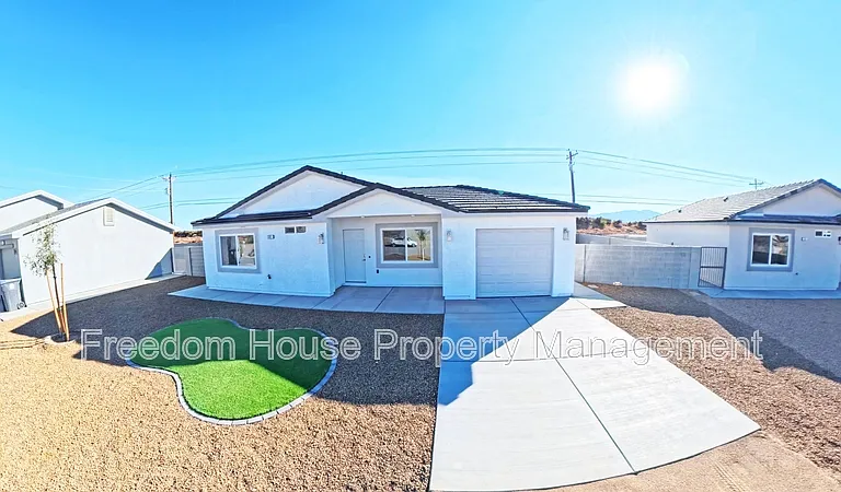 581 Valiant Ave — Photo 2