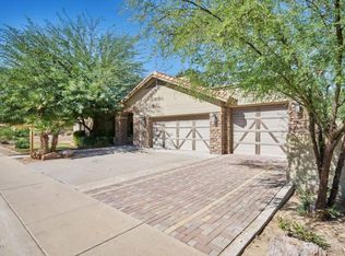946 E Knight Ln, Tempe, AZ 85284