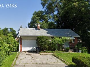 20 La Rush Dr #1, Toronto, ON M9P1S6