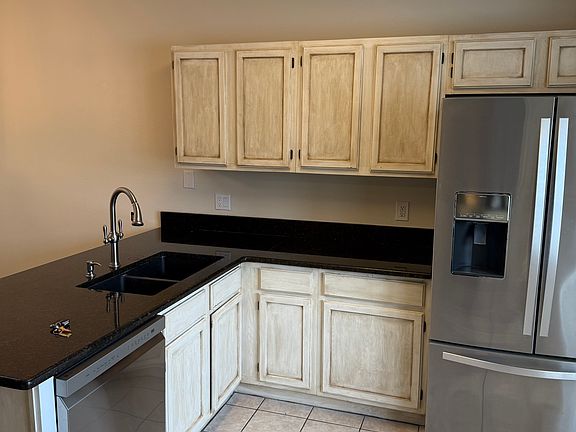 5th image of 5882 Woodpoint Ter