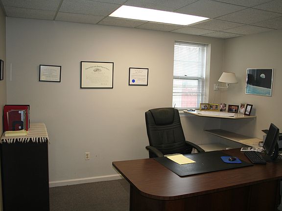 5th image of 109-111 Walnut St
