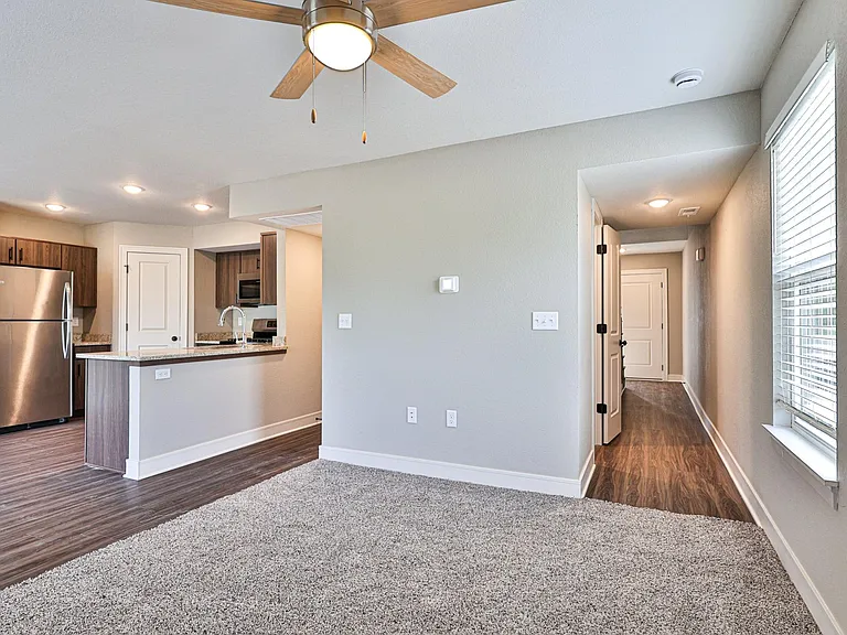 Greystone Townhomes — Photo 9