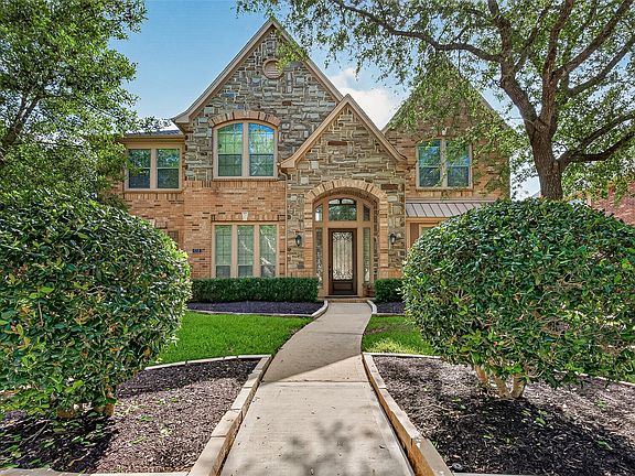 2nd image of 9218 Delacorte Ln
