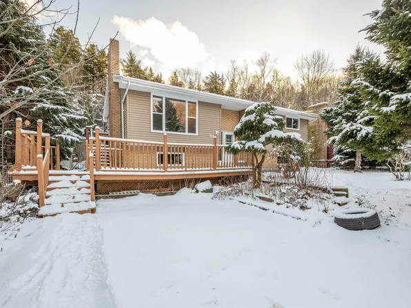 64 Meadowbrook Dr, Bedford, NS B4A 1R1