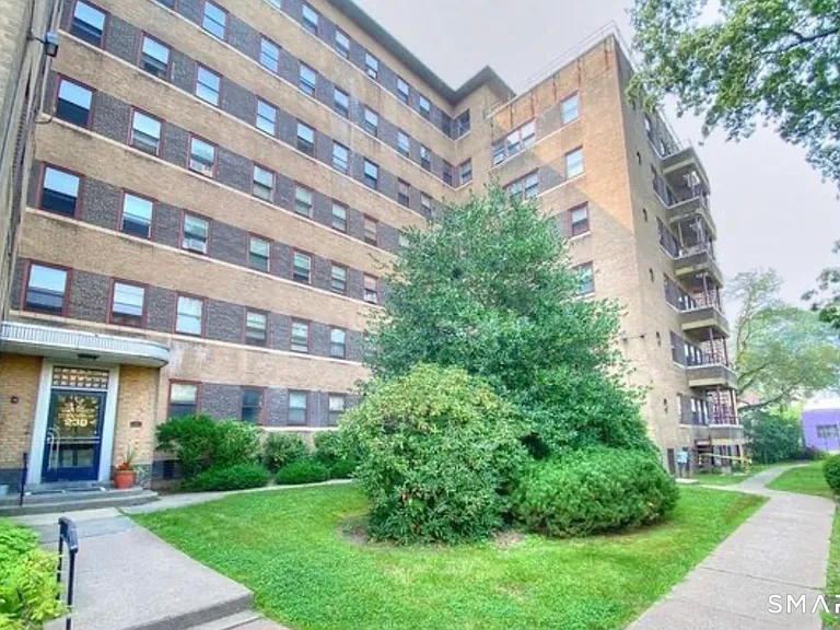 230 Farmington Ave #C5 — Photo 2