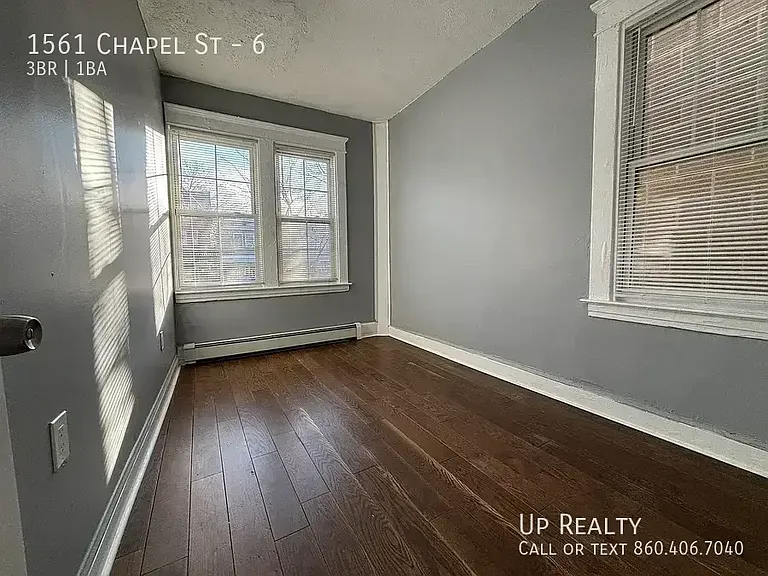 1561 Chapel St #6 — Photo 2