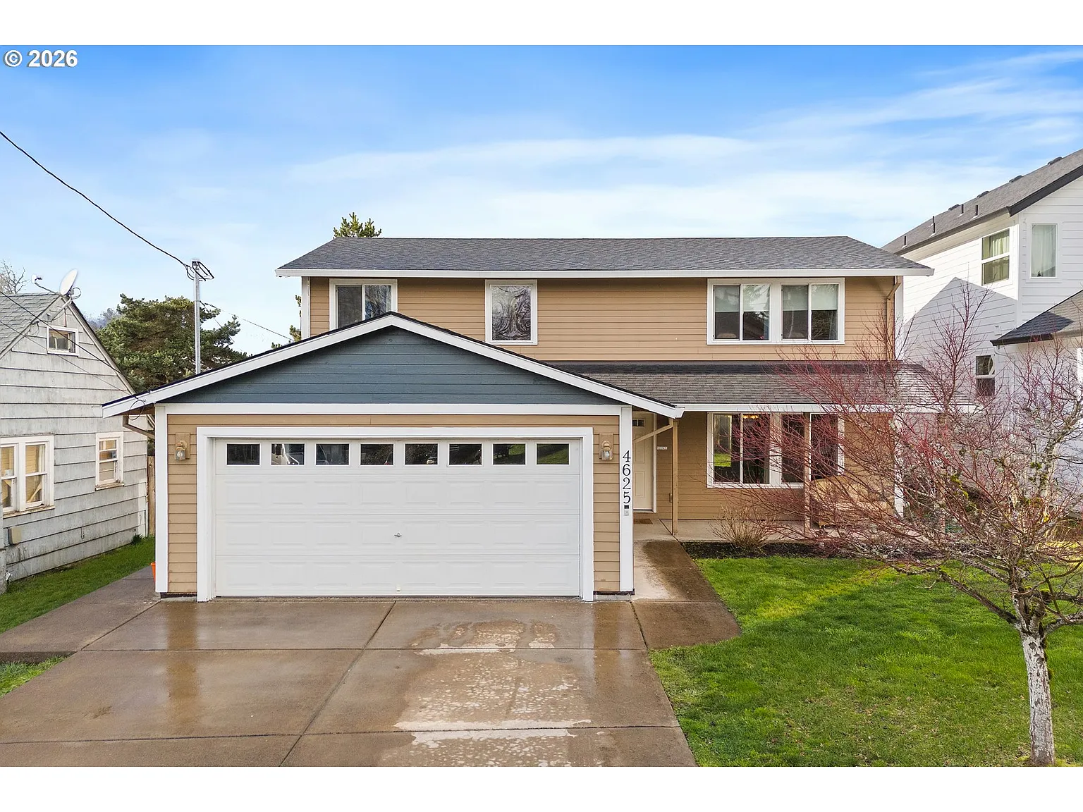 4625 SE Whipple Ave photo 1