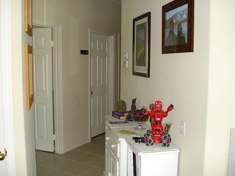 Hallway to 3rd Bedroom