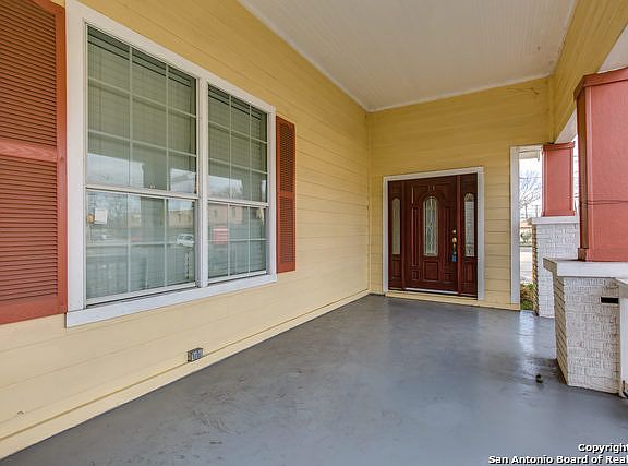 5th image of 1120 Buena Vista St