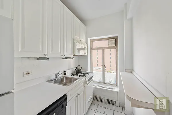 Sold by Halstead Real Estate | media 15