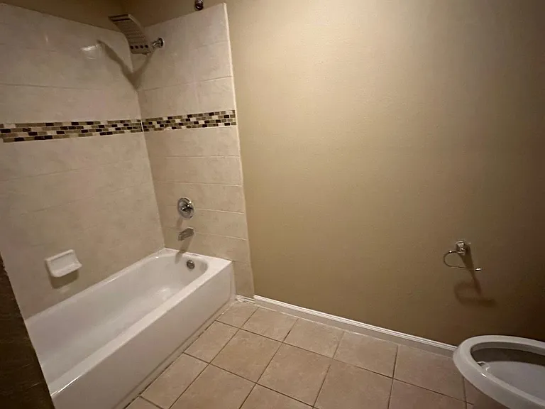 4300 Duval Rd #B — Photo 11