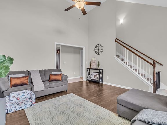 5th image of 4624 Springstead Trl