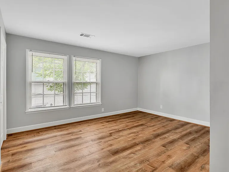 2135 Acklen Ave #10 — Photo 13