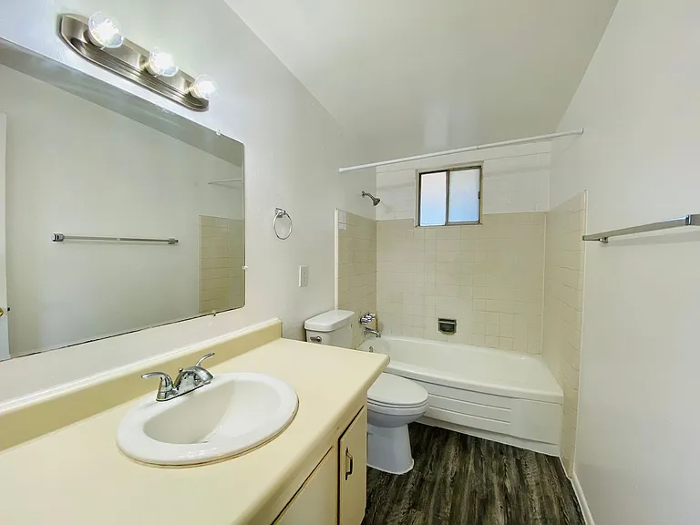 Adelaide1401 — Photo 12
