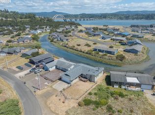 1001 NW Pacific Way, Waldport, OR 97394