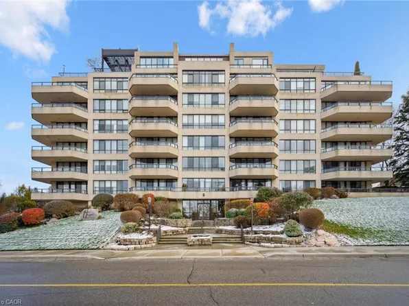 2 Lancaster St E #406, Kitchener, ON N2H 6S3