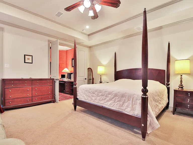 9201 York Pl — Photo 15