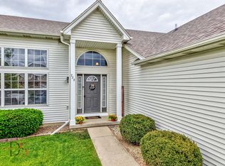 729 River Edge Cir, Ottawa, IL 61350