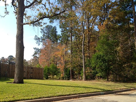 2nd image of 2217 Tanglewood Cir