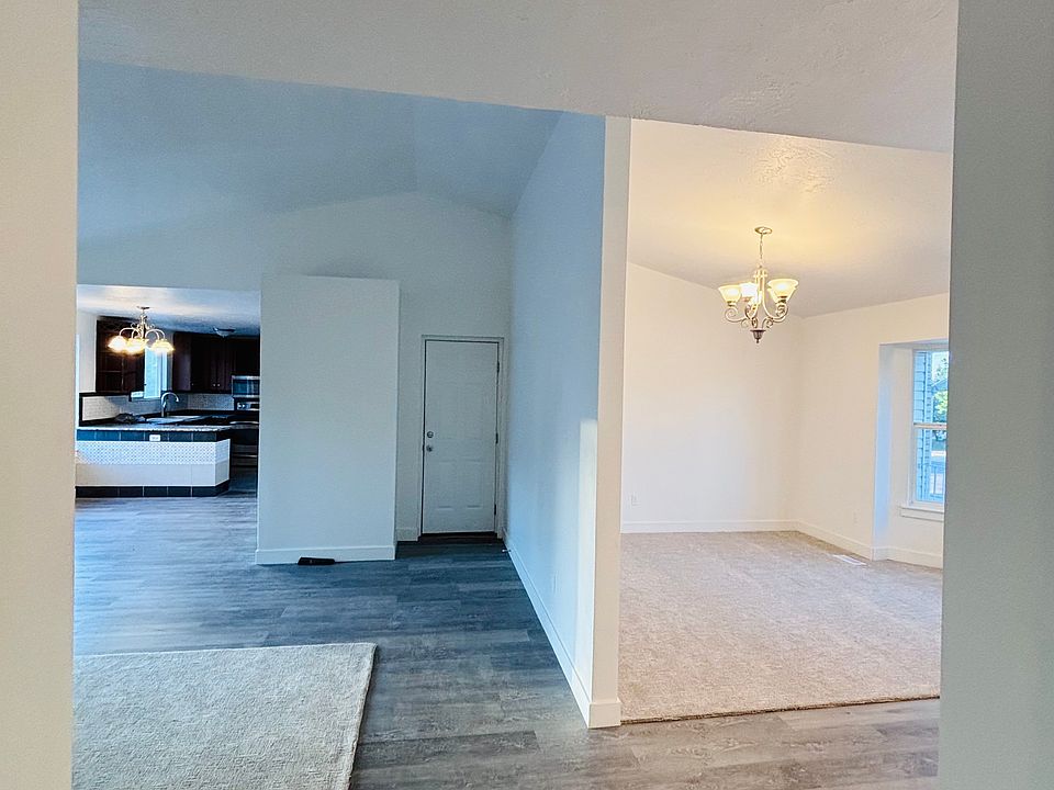 1st image of 3086 S Fernbush Dr