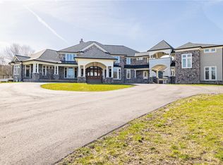 825 Victor Rd, Victor, NY 14564