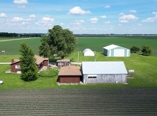 7662 E 2000 North Rd, Graymont, IL 61743