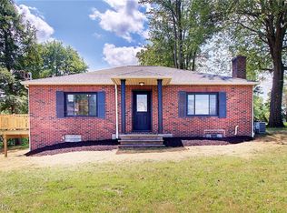 540 E Maple St, Hartville, OH 44632