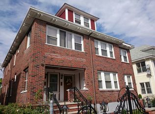 33 Fairmount St, Dorchester, MA 02124