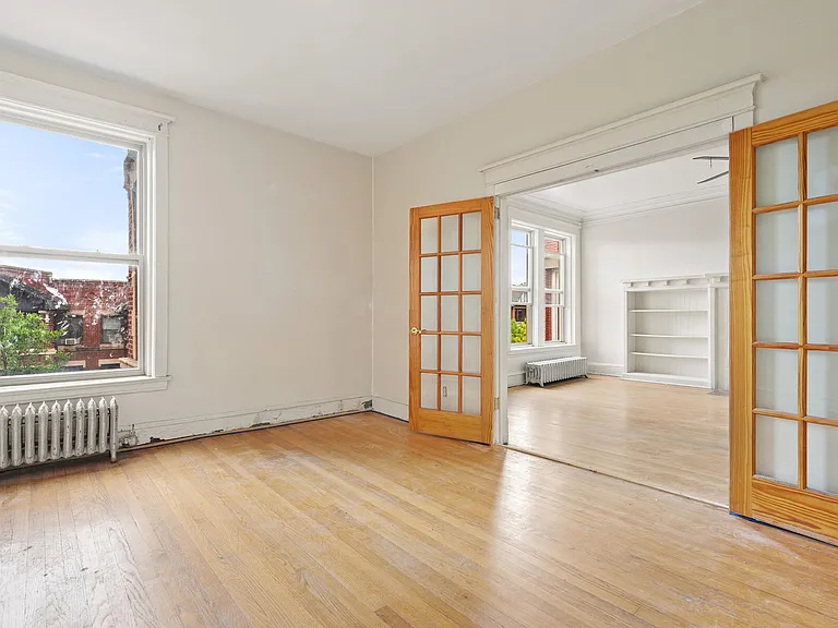 5126 S Greenwood Ave #1 — Photo 4