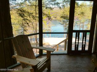 282 E Shore Dr, Adirondack, NY 12808