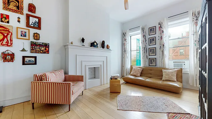 Rented by Bizzarro Agency | media 8