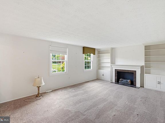 4th image of 12717 Northcliff Rd