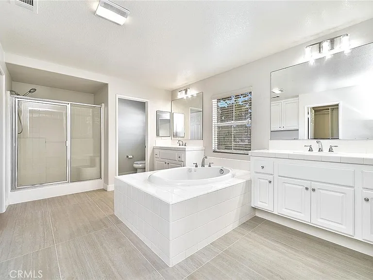 40 Freeman Ln — Photo 1