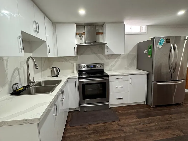 14 Romano Cres #LOWER — Photo 20