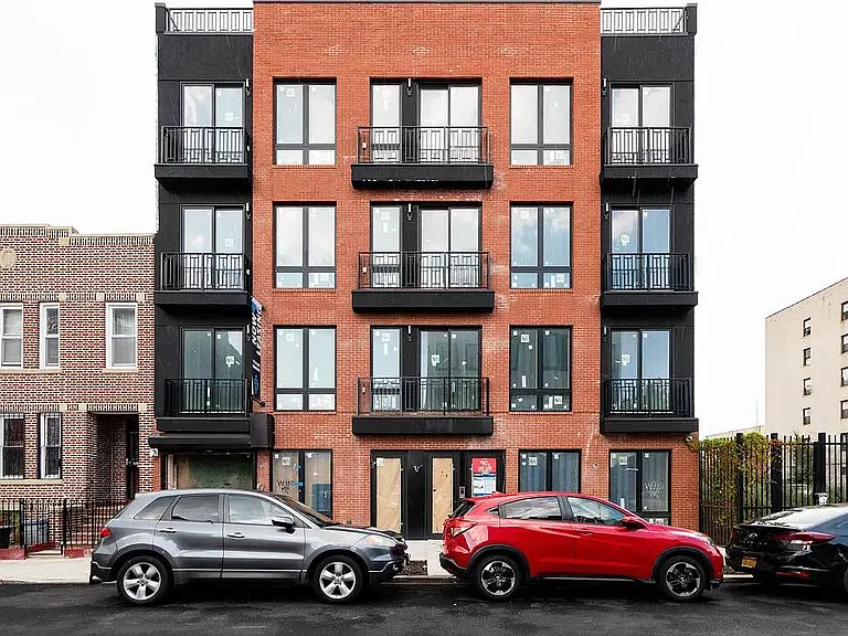 153 Erasmus St #2J — Photo 10