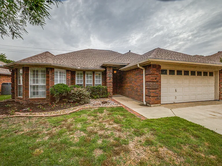 512 Parkview Pl — Photo 2