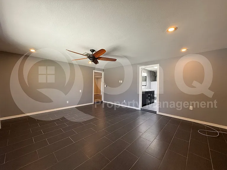 8601 E Calle Bolivar — Photo 18