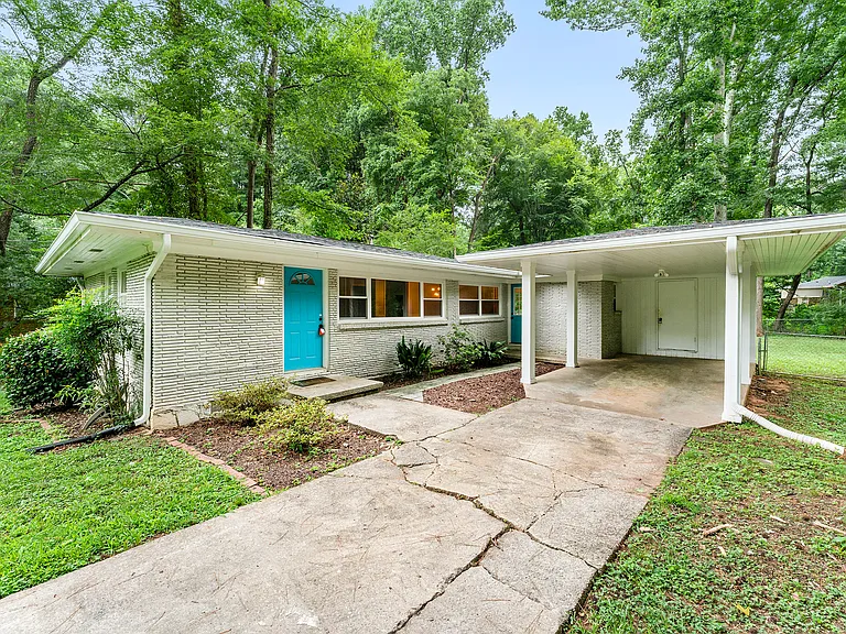 3517 Misty Valley Rd — Photo 1