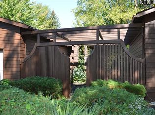 4925 Shankland Rd, Willoughby, OH 44094