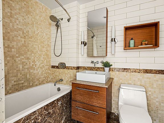 4th image of 500 4th Ave APT 5F