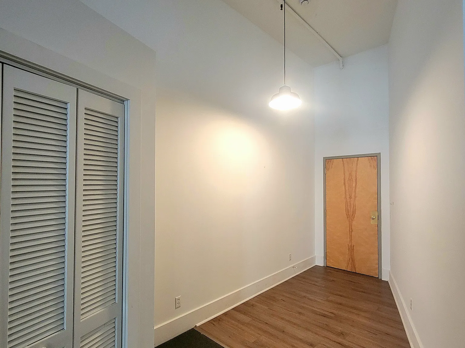 2 bed, 2140 sqft, $1,800 — Photo 2
