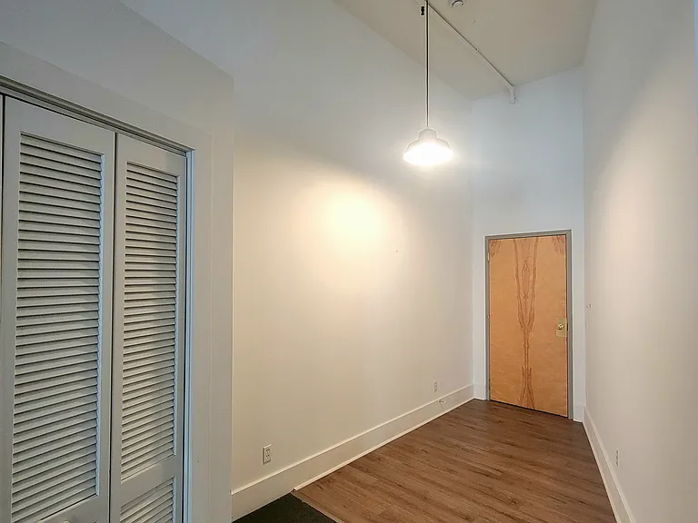 122 N 3rd St #230 — Photo 2