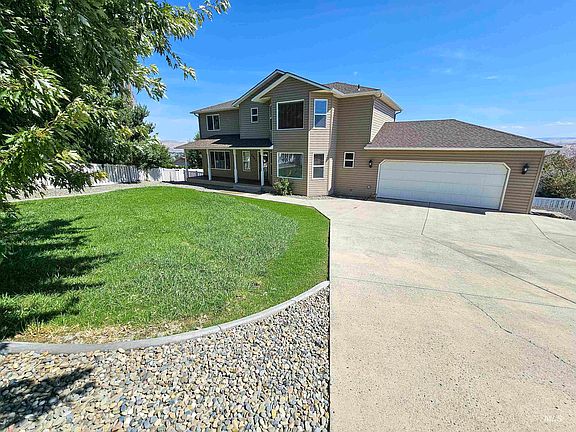 3rd image of 2997 Dove Dr