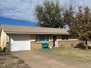 507 Trailing Heart Rd, Roswell, NM 88201