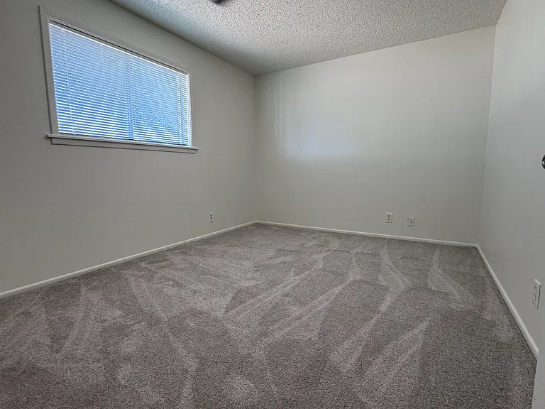 1929 E El Parque Dr — Photo 11