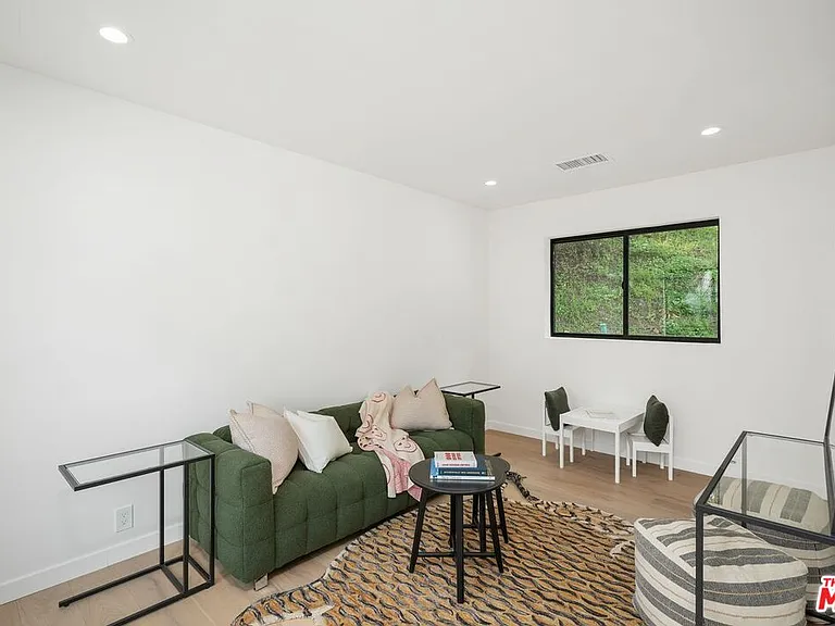 4545 Balboa Ave — Photo 24