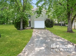 7008 Breeders Cup Cir, Charlotte, NC 28215